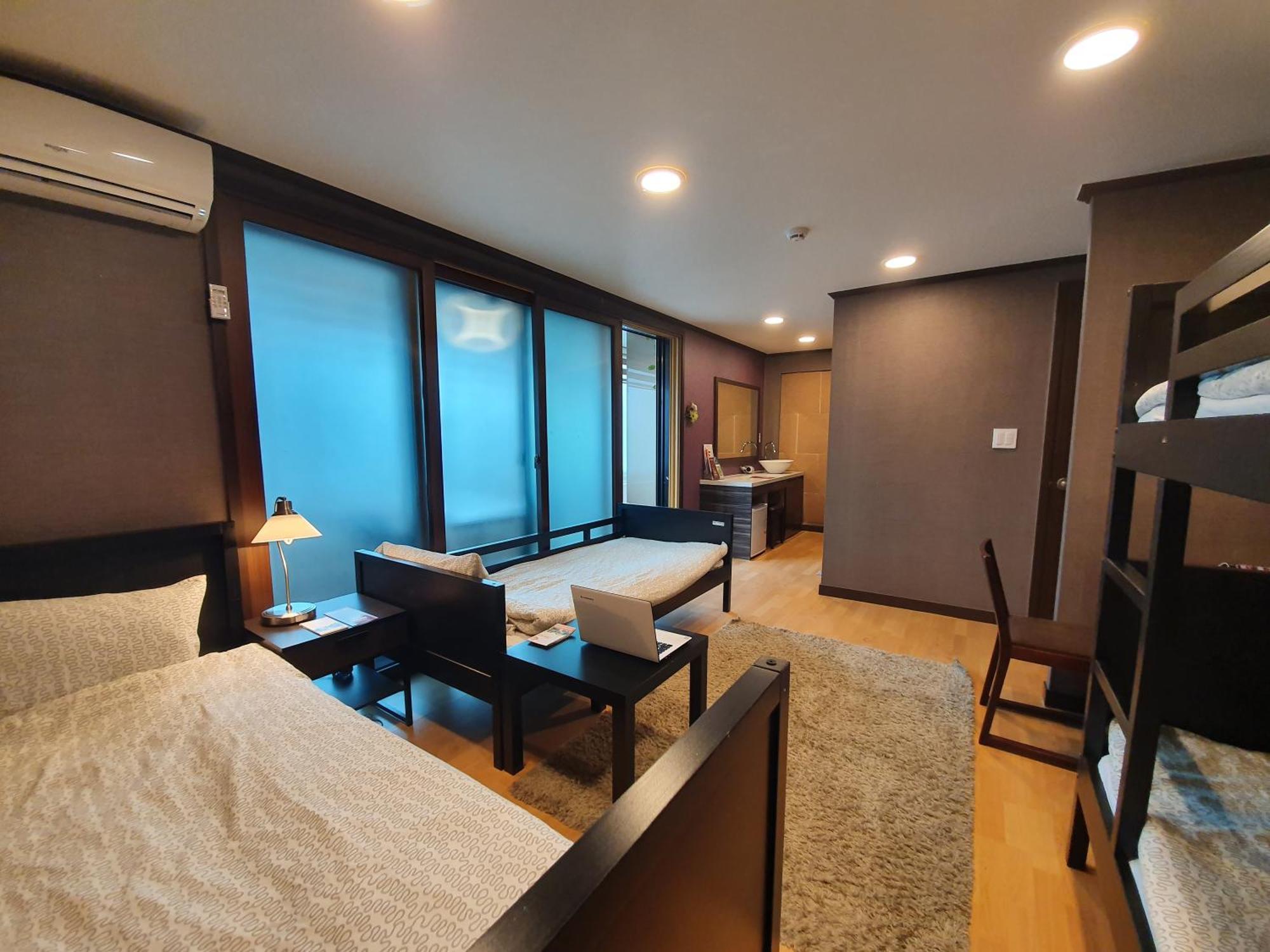 Bed 4-Bed Female Dormitory Room