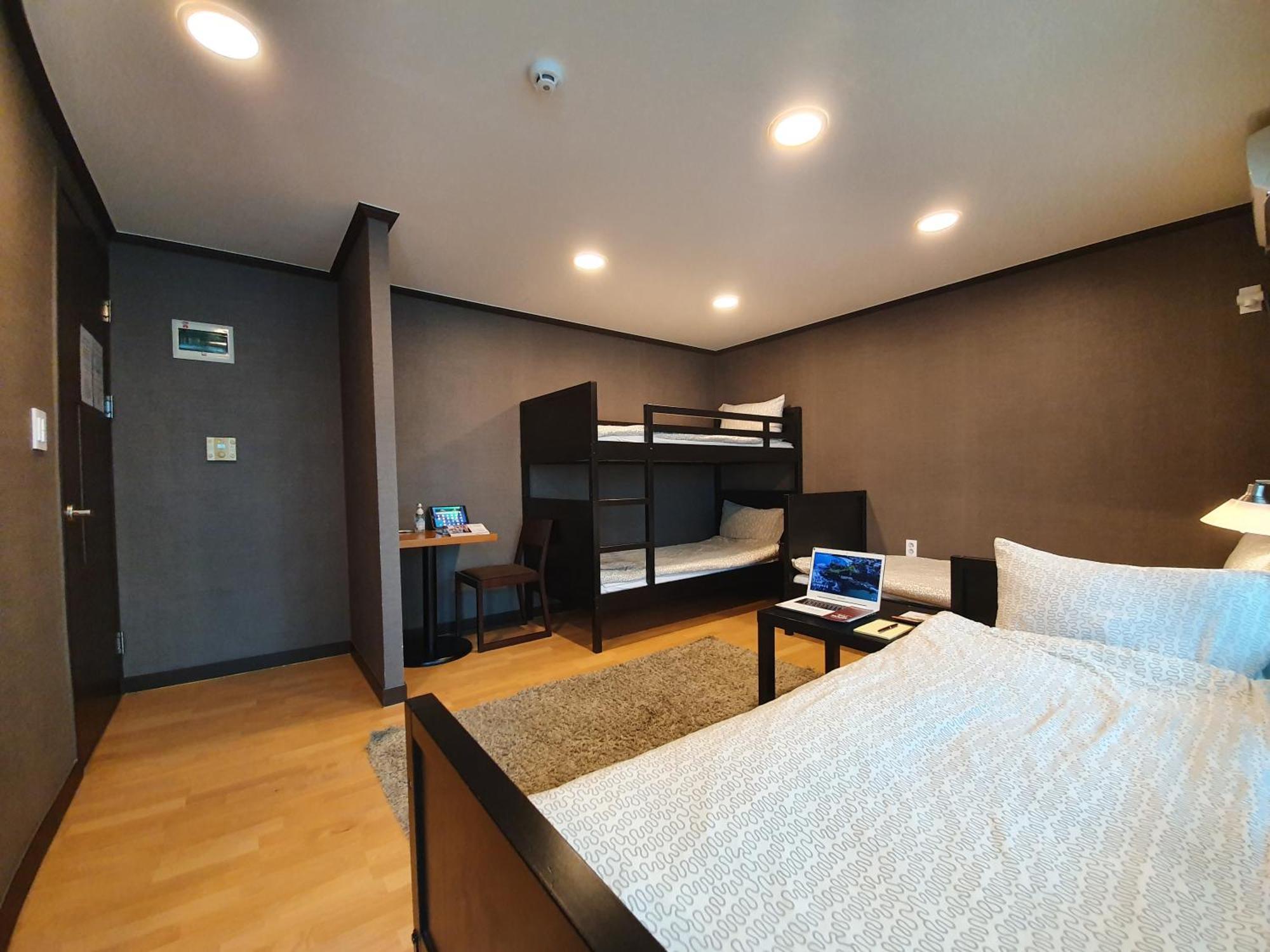 Bed 4-Bed Female Dormitory Room
