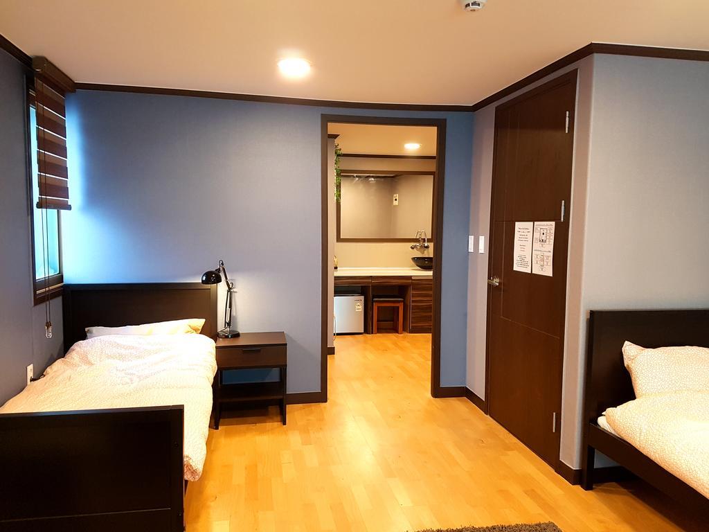 Bed 4-Bed Female Dormitory Room