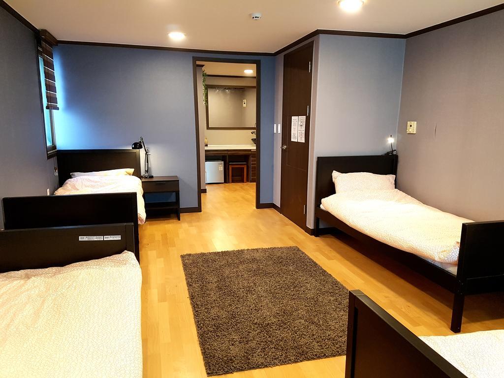 Bed 4-Bed Female Dormitory Room